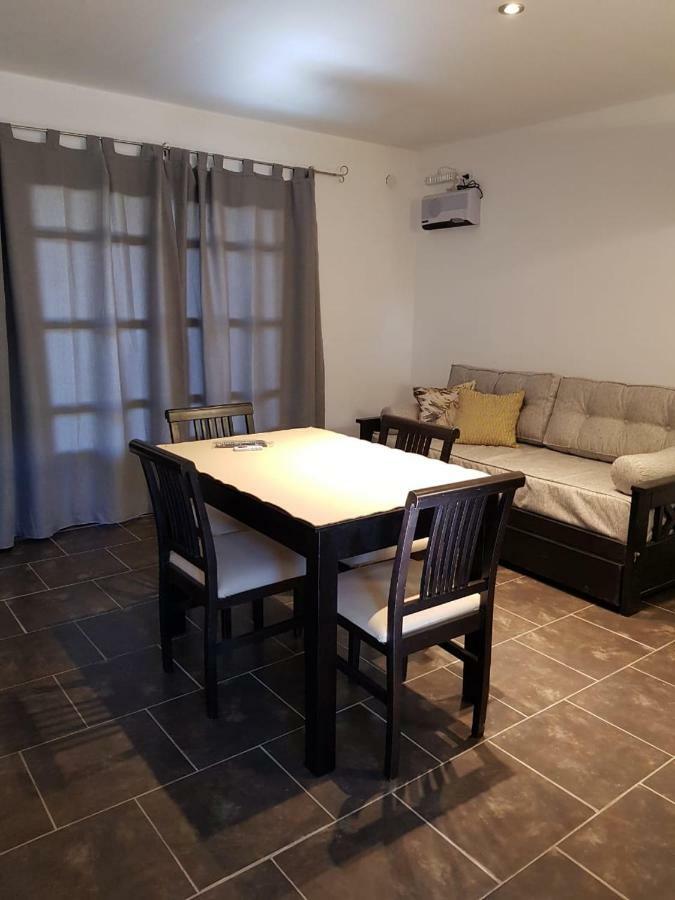 De La Comarca Apartahotel *